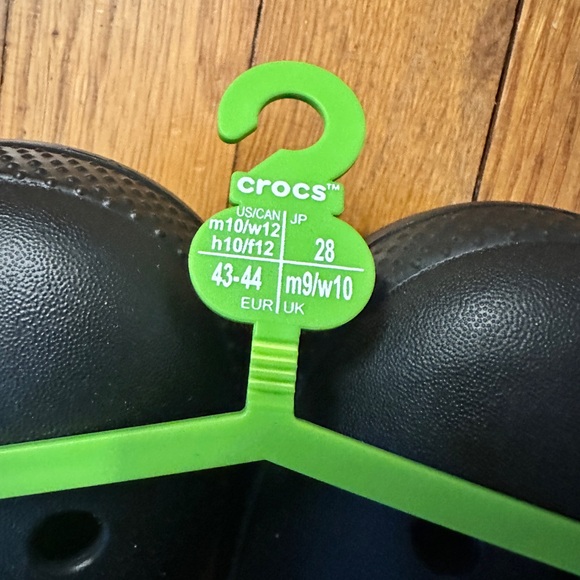 NWT Classic Lined Clog Crocs Sz 10 Black - Picture 4 of 4